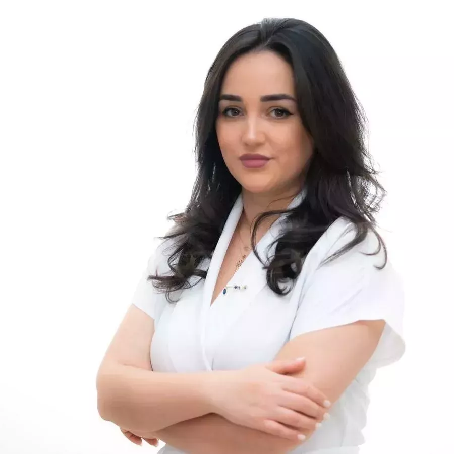 Sızanaqlı Dəri Üçün Makiyaj